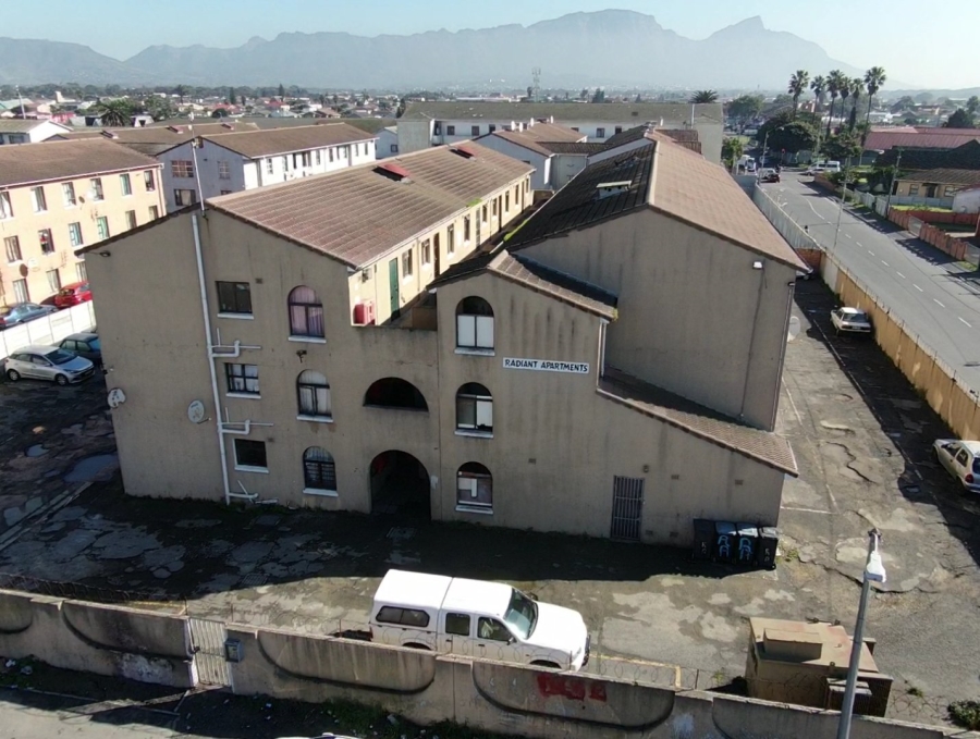 2 Bedroom Property for Sale in Grassy Park Western Cape